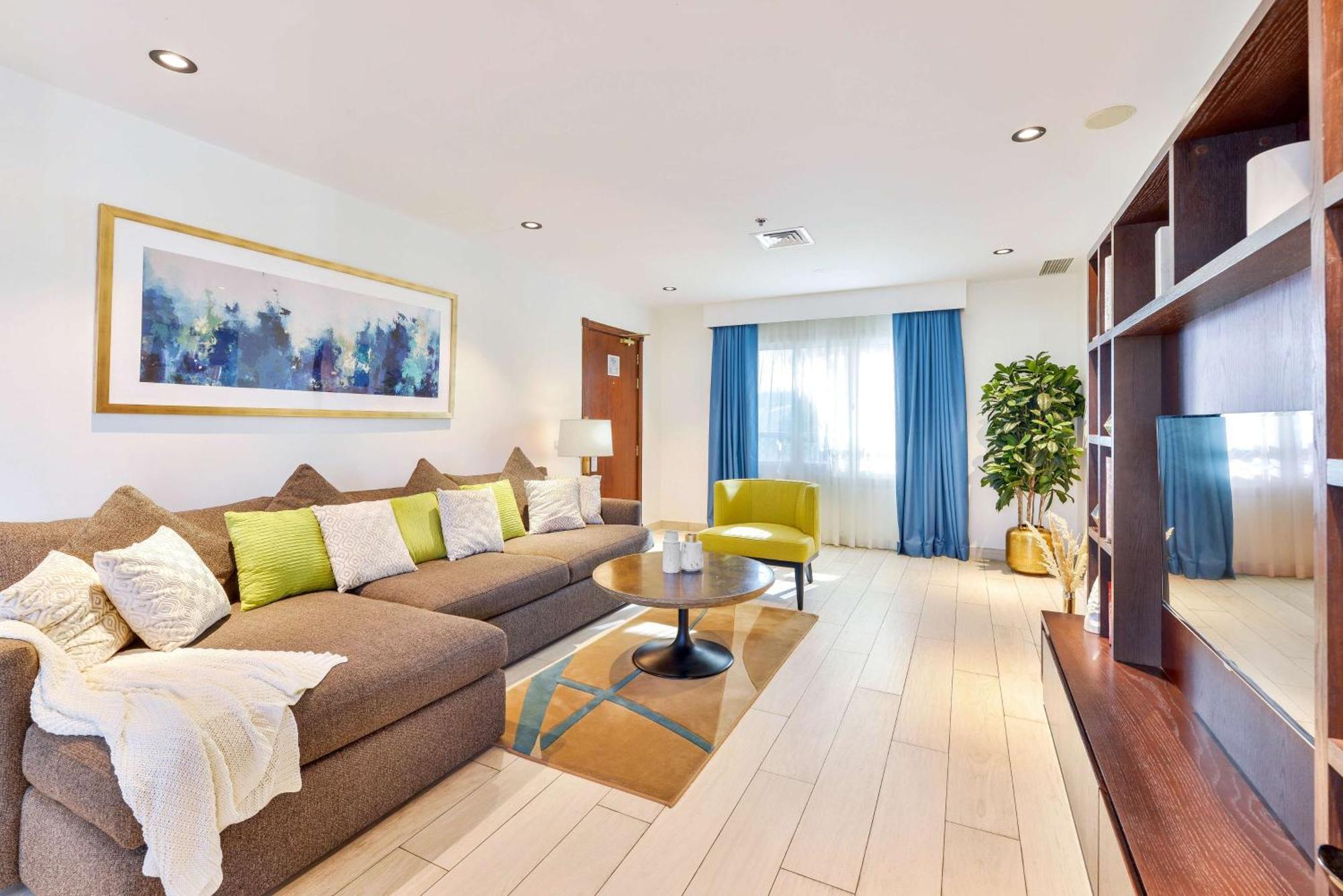 Radisson Blu Resort, Φουτζάυρα Εξωτερικό φωτογραφία A living room