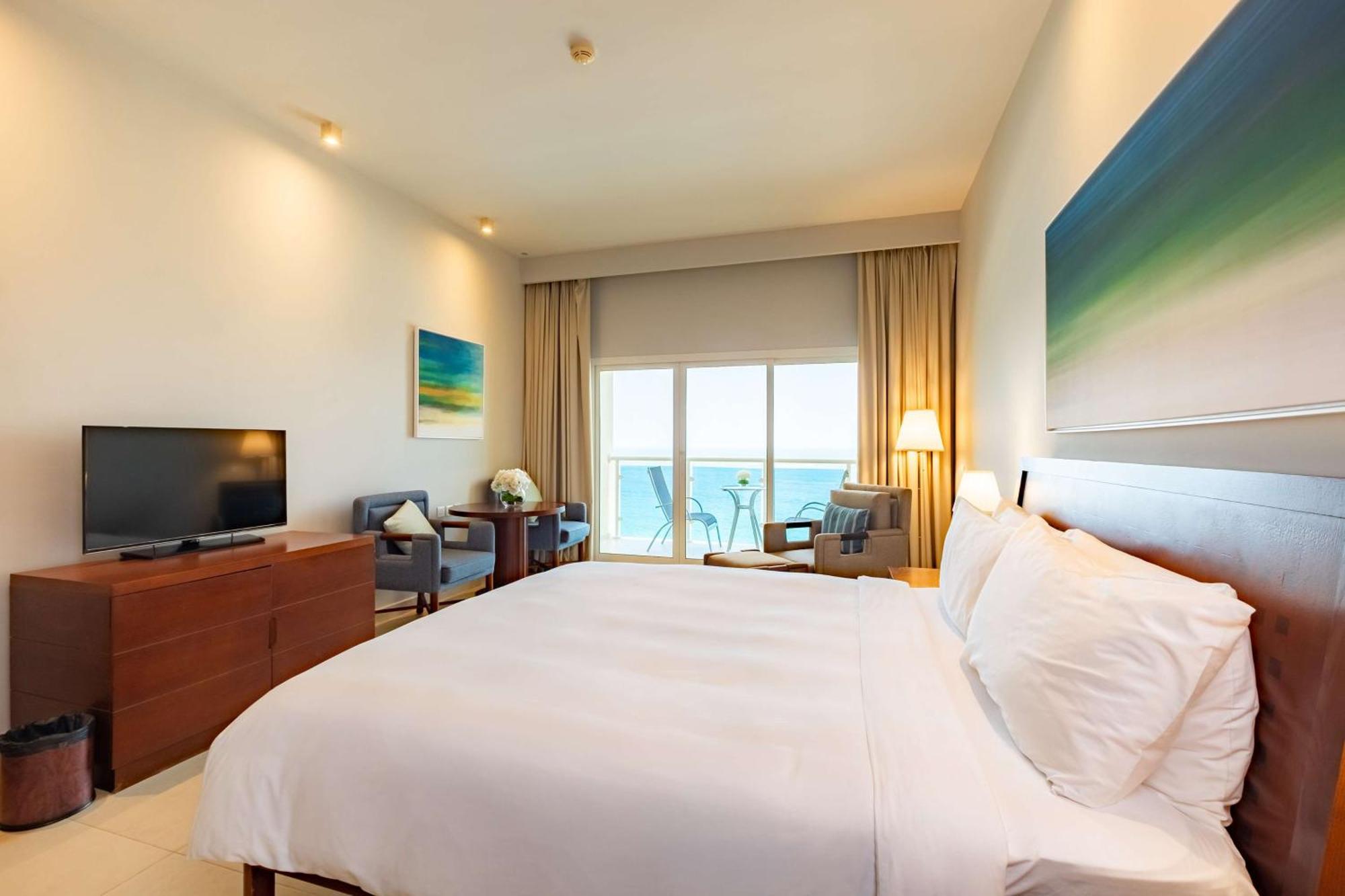 Radisson Blu Resort, Φουτζάυρα Εξωτερικό φωτογραφία Deluxe room