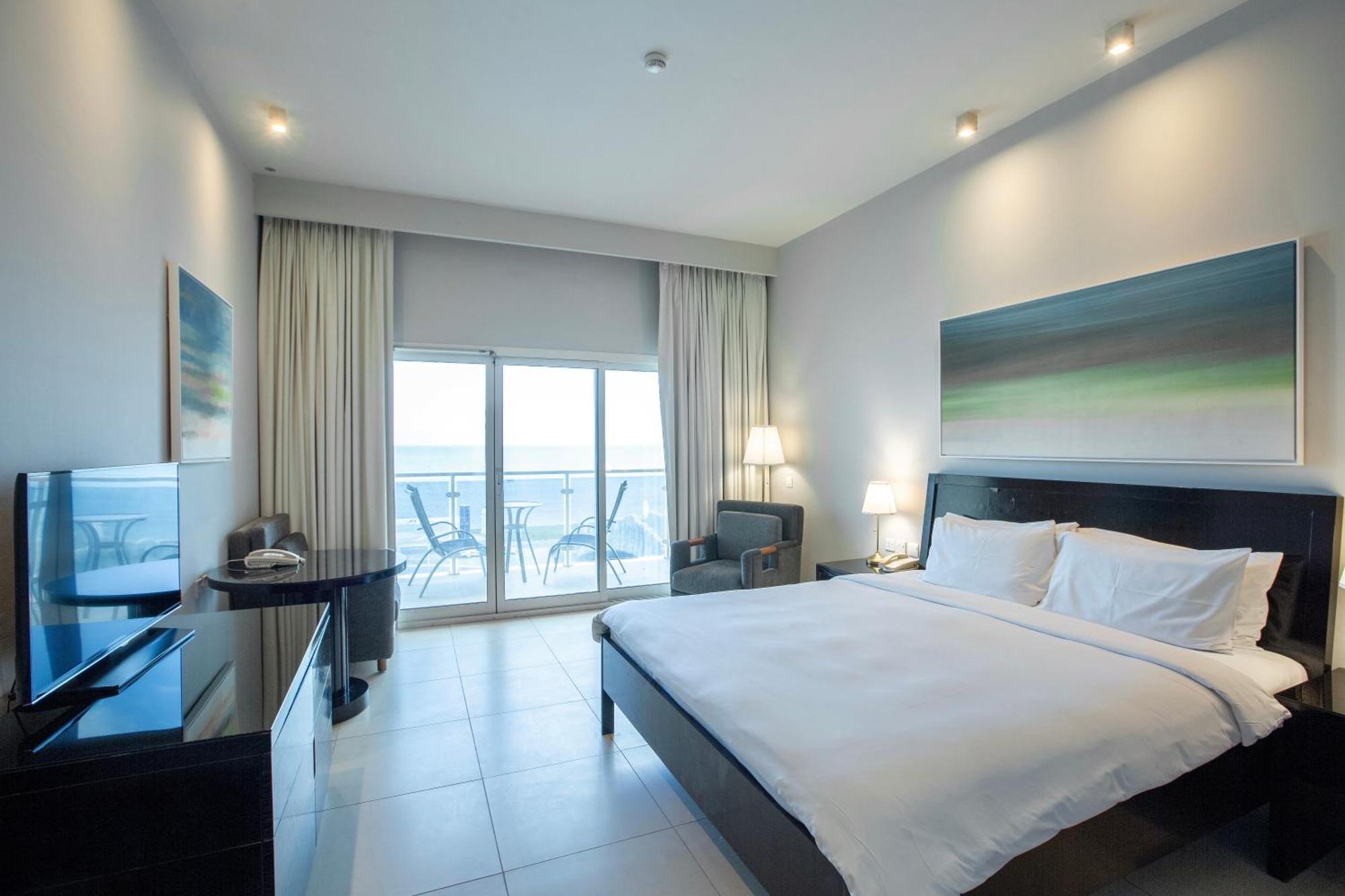 Radisson Blu Resort, Φουτζάυρα Εξωτερικό φωτογραφία A room at the hotel
