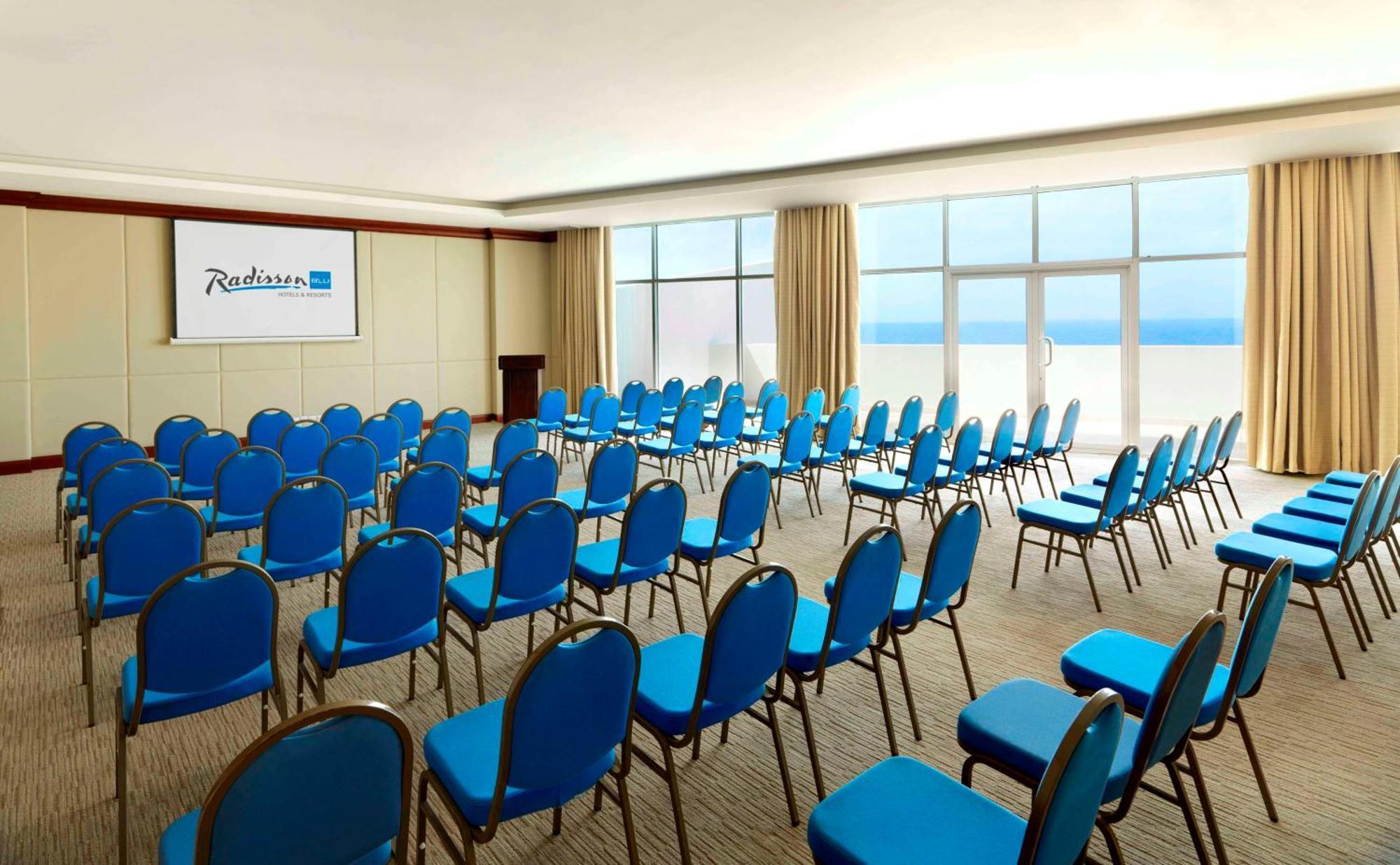 Radisson Blu Resort, Φουτζάυρα Εξωτερικό φωτογραφία Meeting room